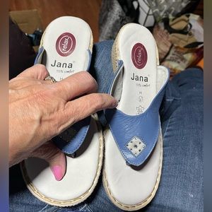 Jana Relax Blue/White Genuine Leather Sandals/Thongs Size 6.5.  Hardly Worn!